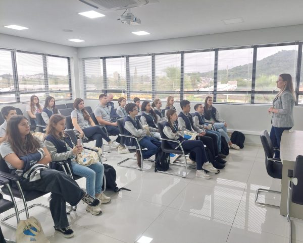 Vereadores Mirins visitaram o Samae nesta quarta-feira