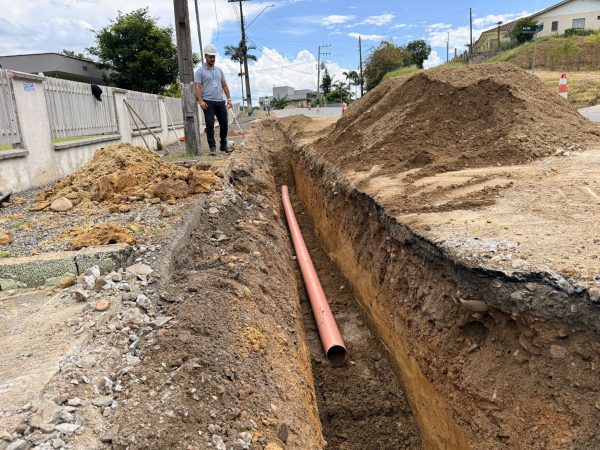 Samae executa obra na Rua José Martins