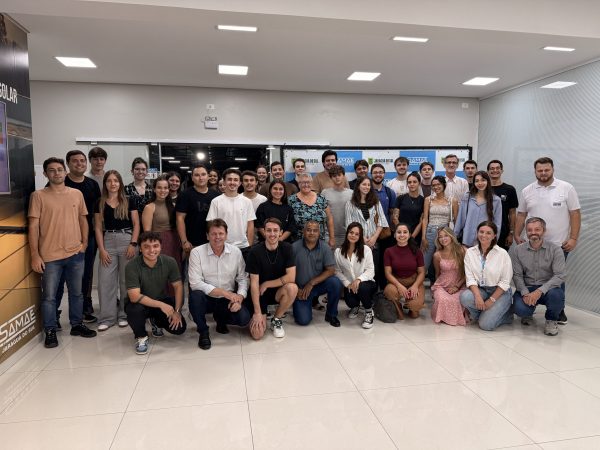 Acadêmicos do curso de Administração da Católica SC visitaram o Samae