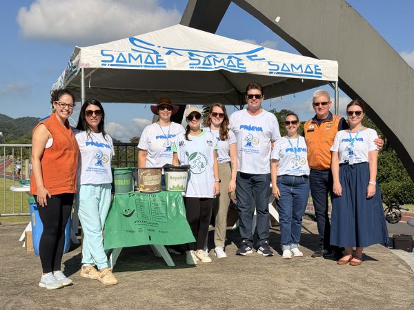 Samae participou de ação de plogging no Parque Linear Via Verde