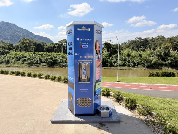 Samae inicia instalação dos totens de água do projeto HidrataJaraguá