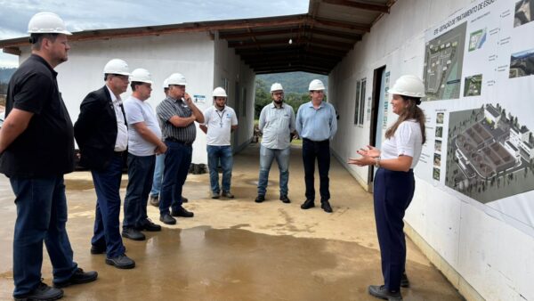 Vereadores de Corupá visitam obras da ETE Centenário em Jaraguá do Sul
