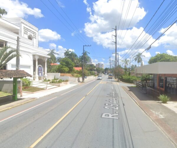 Samae realiza manutenção emergencial em rede de água na Rua 25 de Julho