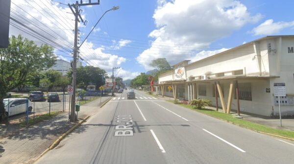 Samae realiza manutenção emergencial em rede de água na Avenida Getúlio Vargas