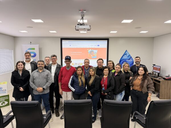 Samae e Sebrae realizam encontro com cooperativas de reciclagem